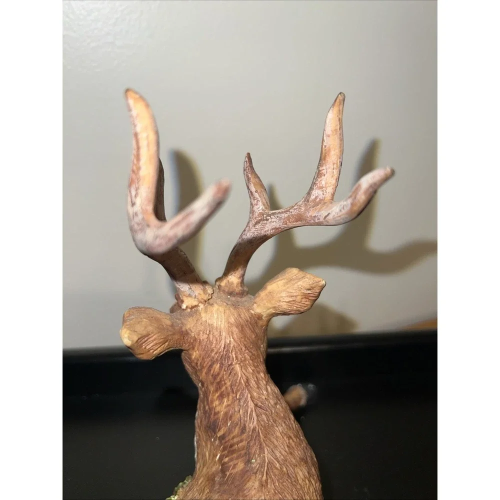 Set Of 2 Reindeer Resin Wooden Look Christmas Holiday Wreath Decor Display 10x8